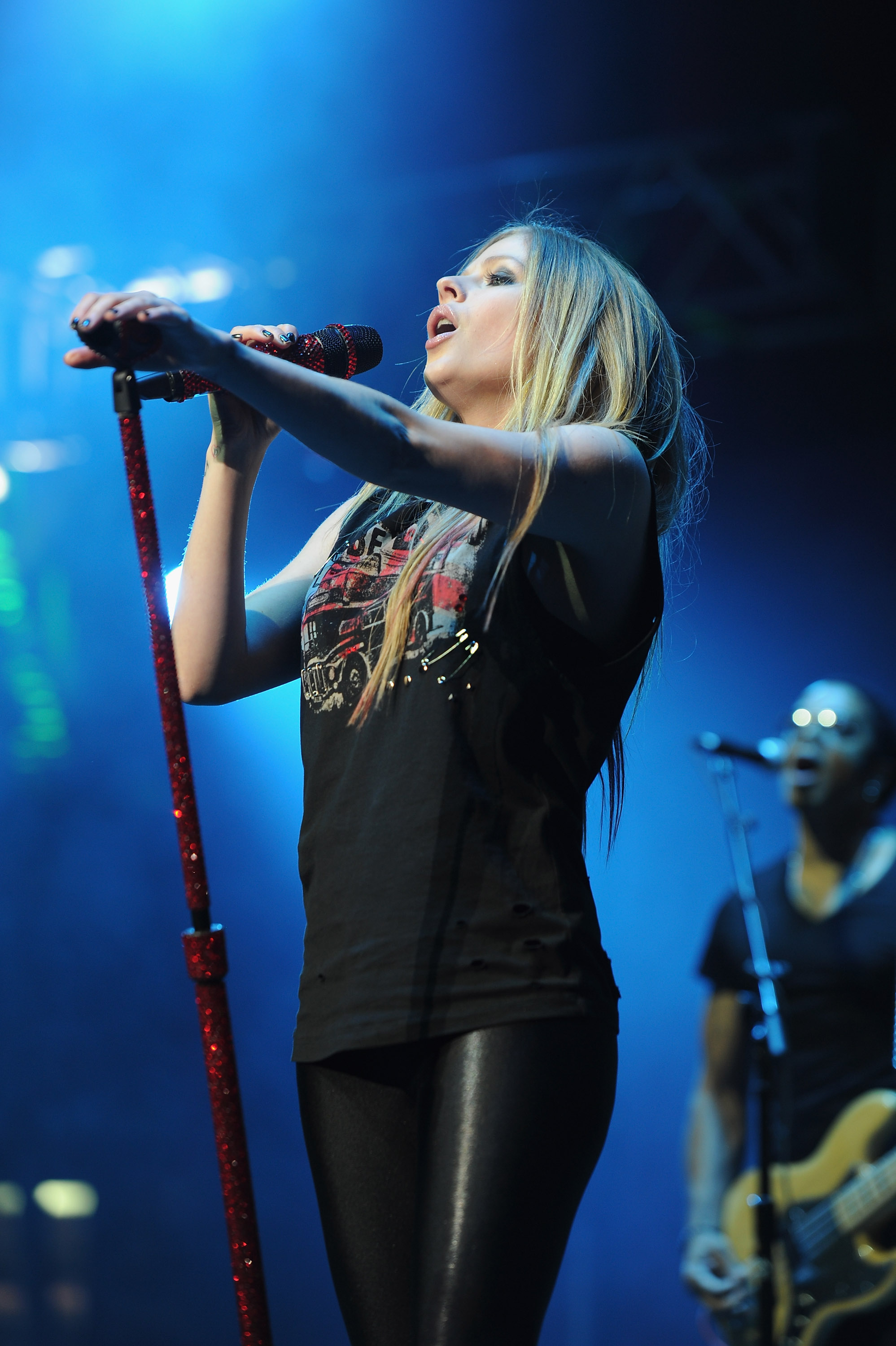 Avril Lavigne celebboardnet blogspot com 4