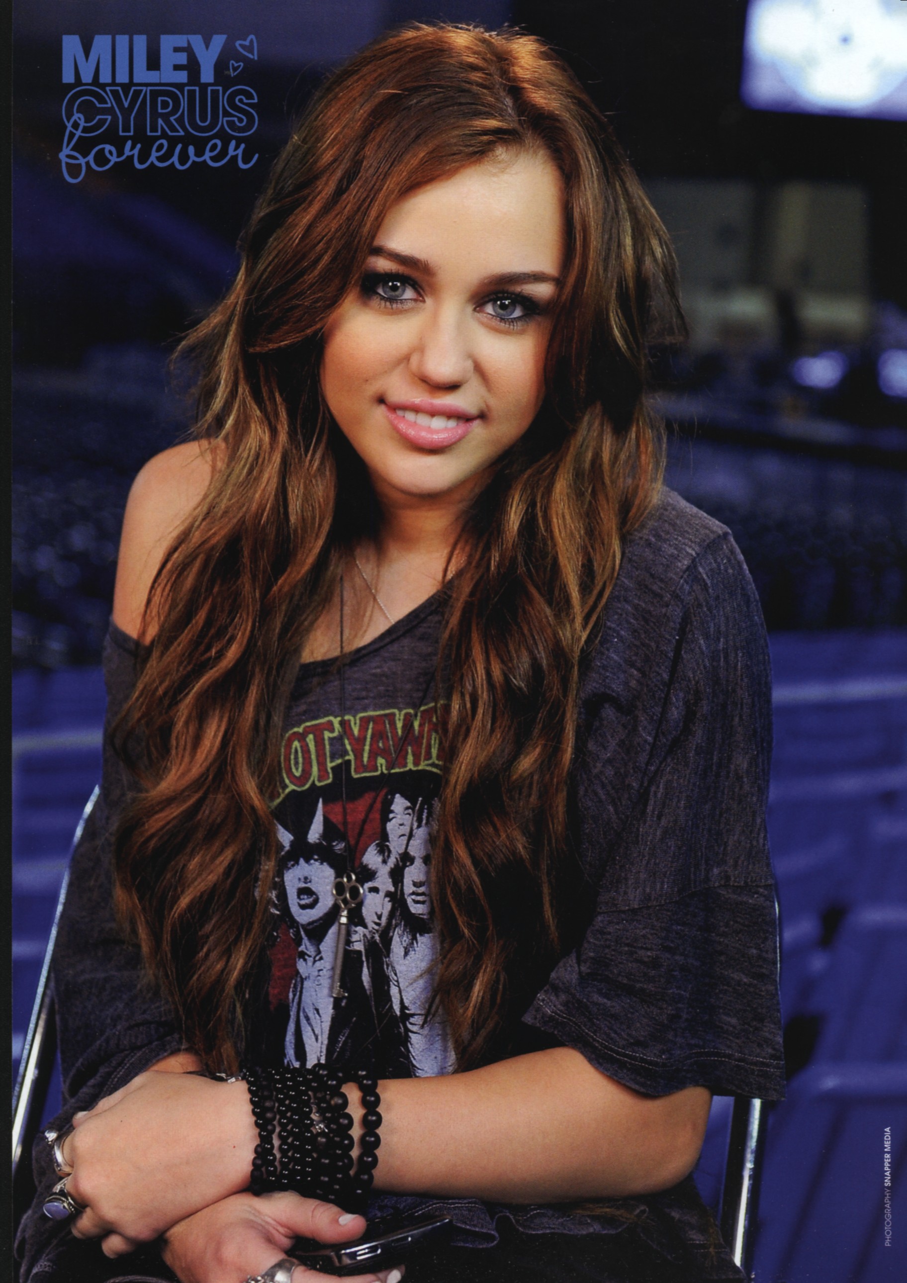 Miley Cyrus Kosty 555 info 0018