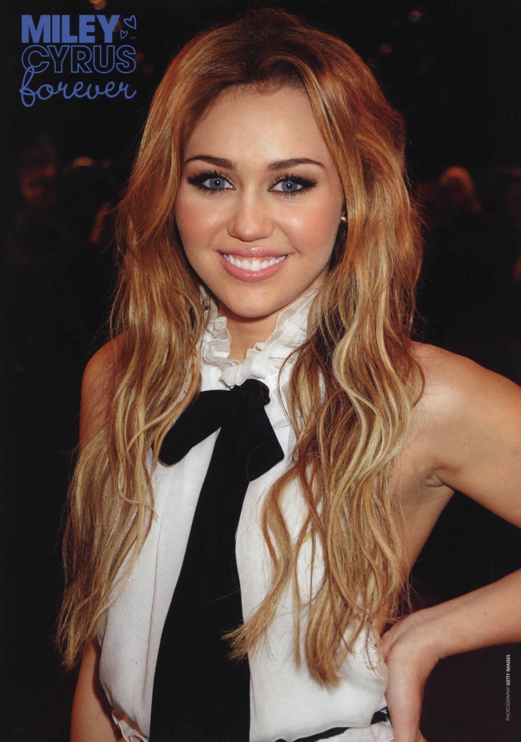 Miley Cyrus Kosty 555 info 0003