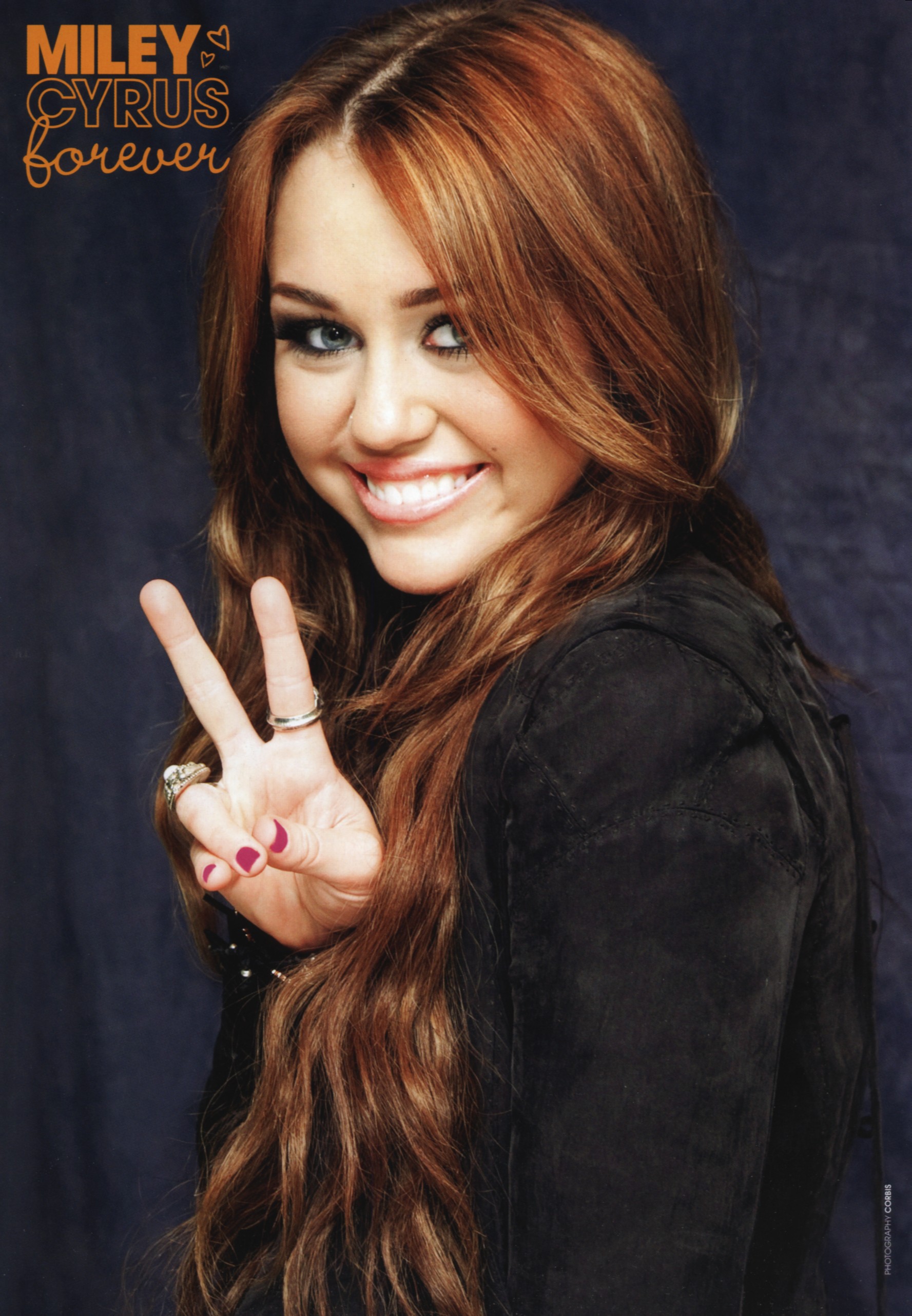 Miley Cyrus Kosty 555 info 0012
