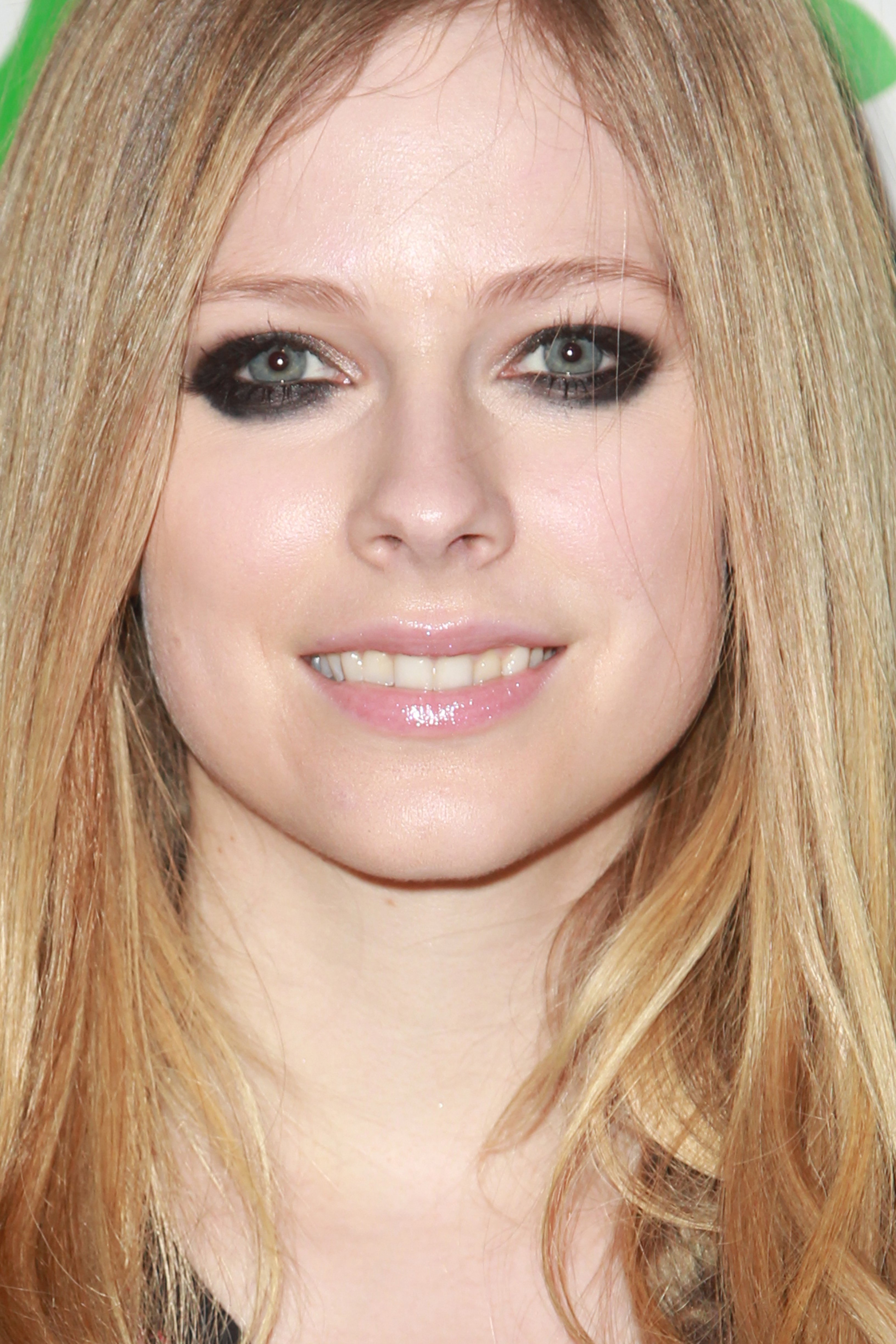 Avril Lavigne celebboardnet blogspot com 1